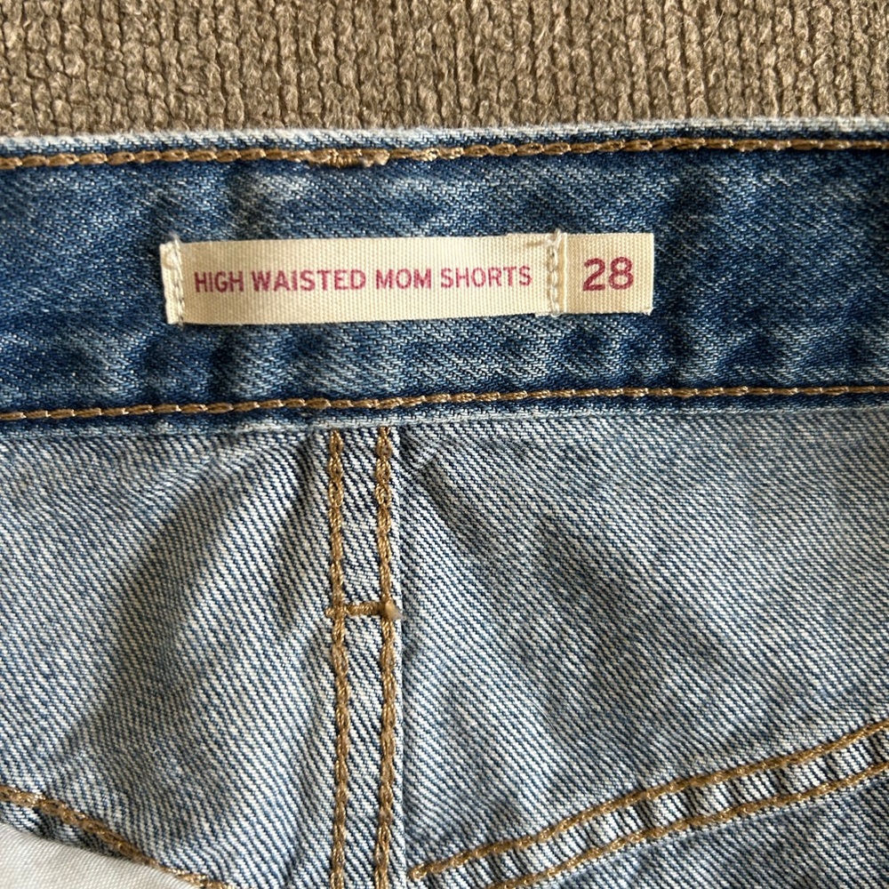 Women’s Levi’s High Waisted Mom Shorts - Light Blue Denim
